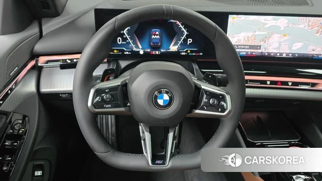 BMW 5 Series (G60) 2026 Черный из Кореи, фото 2