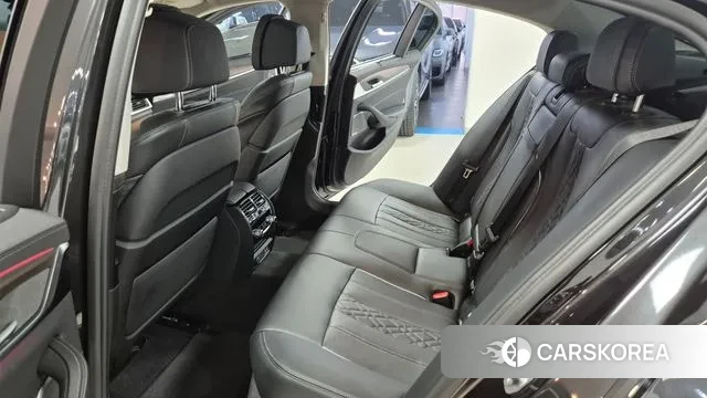 BMW 5 Series (G30) 2022 Серый из Кореи, фото 2