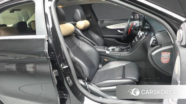 Mercedes-Benz C-Class W205 2018 Черный из Кореи, фото 2