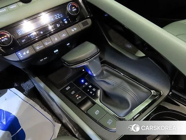 Hyundai The New Avante (CN7) 2024 Белый из Кореи, фото 2