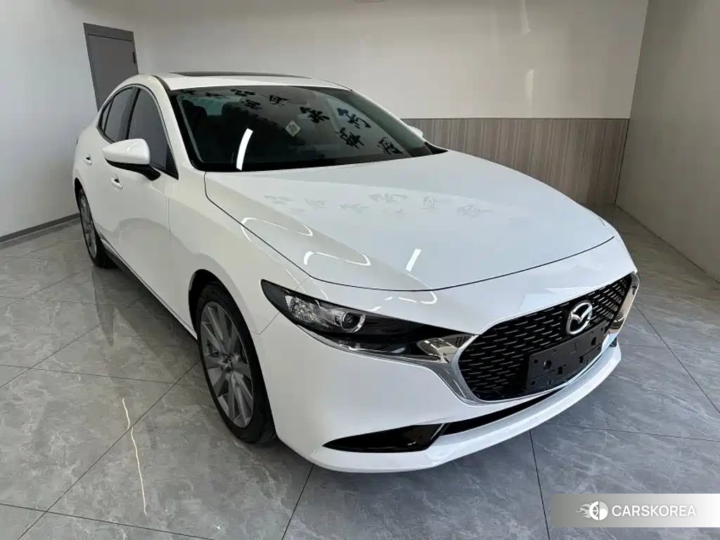 Mazda 3 2023 Белый из Китая, фото 2