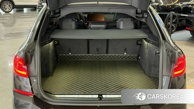 BMW 6 Series GT (G32) 2024 Черный из Кореи, фото 2