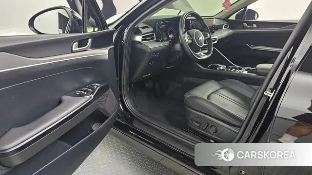 Kia K5 3rd generation 2021 Черный из Кореи, фото 2