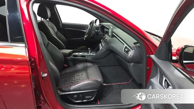 Genesis G70 2019 Красный из Кореи, фото 2