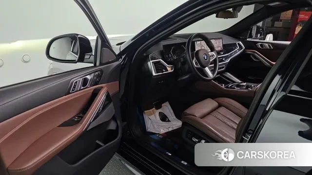 BMW X6 (G06) 2023 Черный из Кореи, фото 2