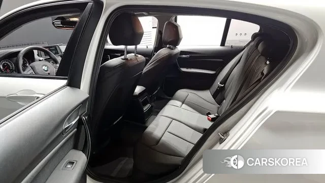 BMW 1 Series (F20) 2018 Белый из Кореи, фото 2