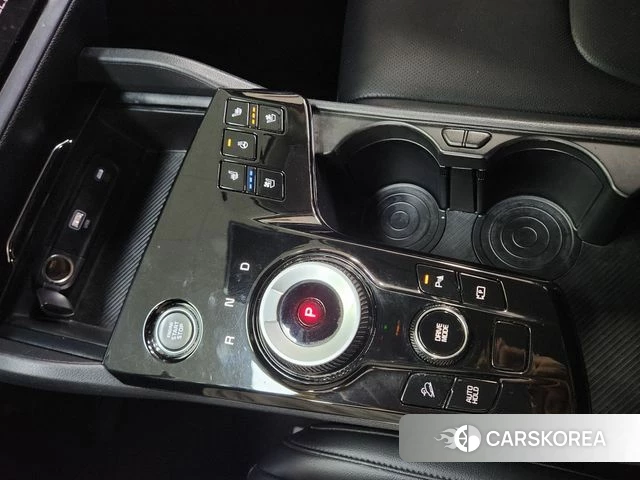 Kia Sportage 5th Generation Hybrid 2024 Черный из Кореи, фото 2