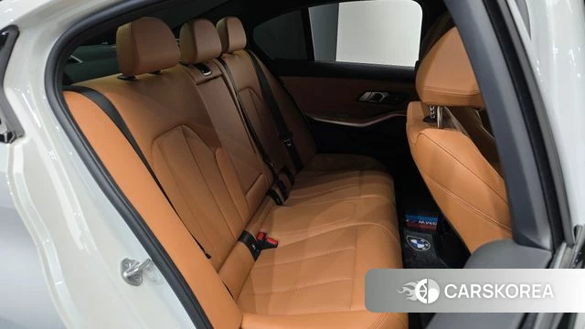 BMW 3 Series (G20) 2024 Белый из Кореи, фото 2