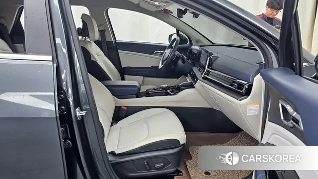 Kia Sportage 5th Generation Hybrid 2023 Серый из Кореи, фото 2