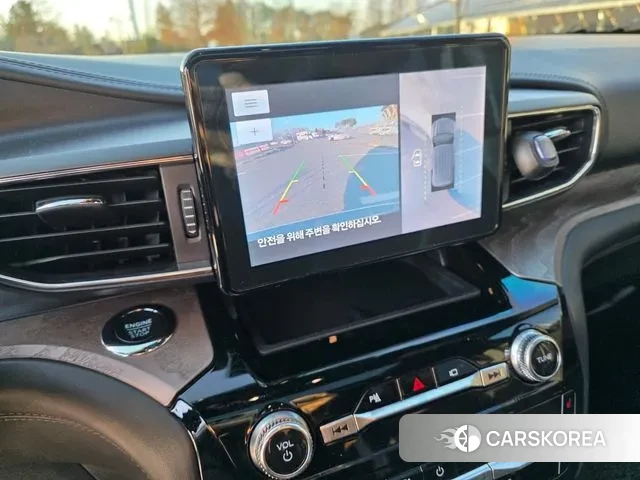 Ford Explorer 6th Generation 2022 Белый из Кореи, фото 2