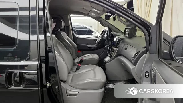 Hyundai The New Grand Starex 2018 Черный из Кореи, фото 2