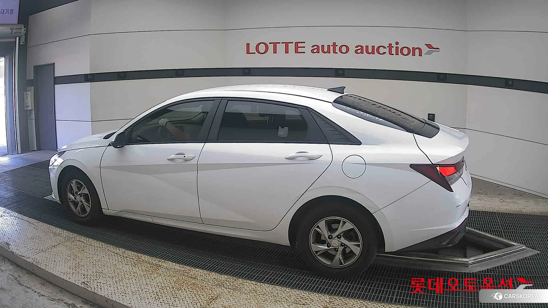Hyundai Avante 2021 Polar White из Кореи, фото 2