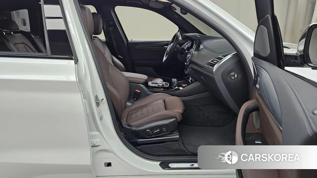 BMW iX3 2024 Белый из Кореи, фото 2