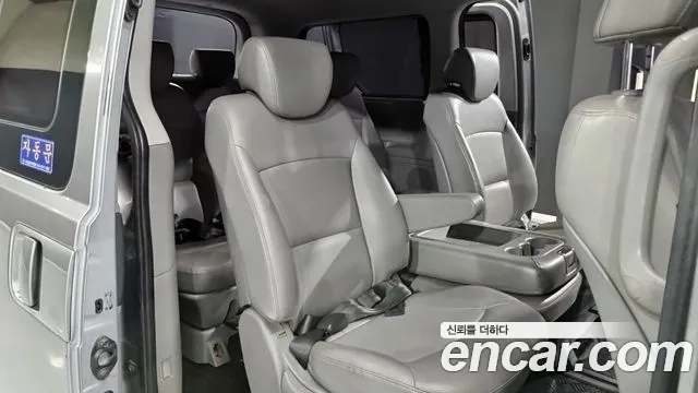 Hyundai The New Grand Starex 2019 Серебристо-серый из Кореи, фото 2