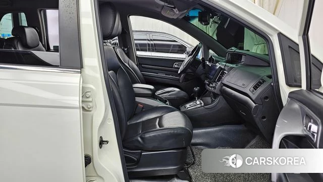 Ssangyong Korando Turismo 2018 Белый из Кореи, фото 2