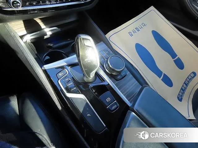 BMW 5 Series (G30) 2018 Серый из Кореи, фото 2