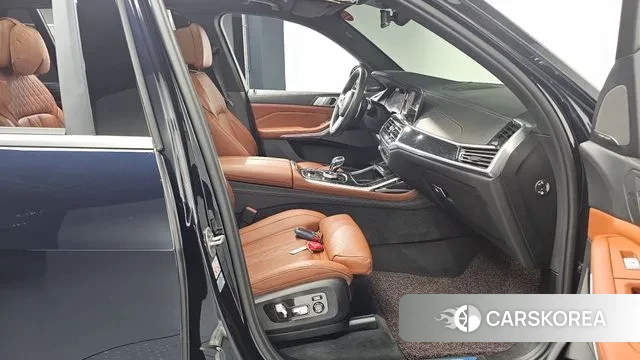 BMW X7 (G07) 2020 Черный из Кореи, фото 2