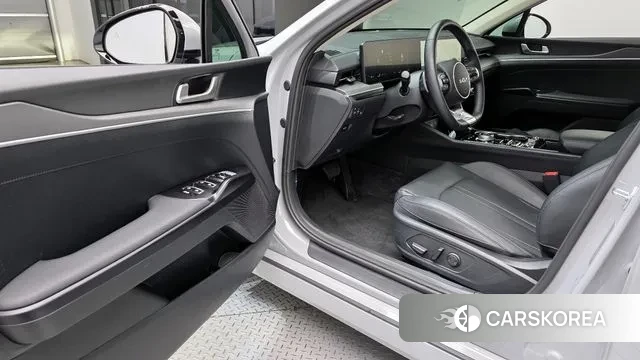 Kia The New K5 3rd generation 2025 Серебристо-серый из Кореи, фото 2