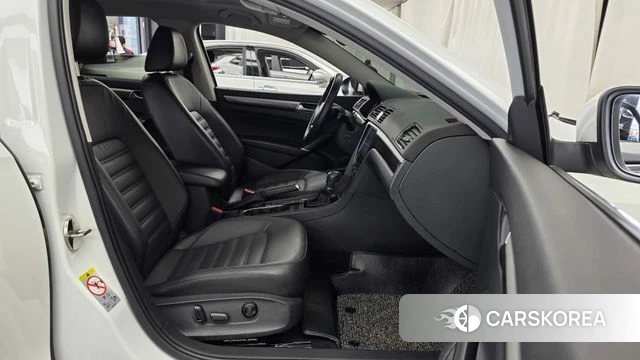 Volkswagen The New Passat 2018 Белый из Кореи, фото 2