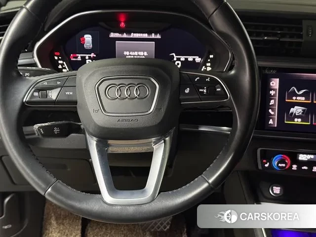 Audi Q3 (F3) 2020 Черный из Кореи, фото 2