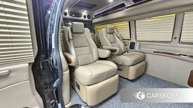 Chevrolet Express Van 2019 Черный из Кореи, фото 2