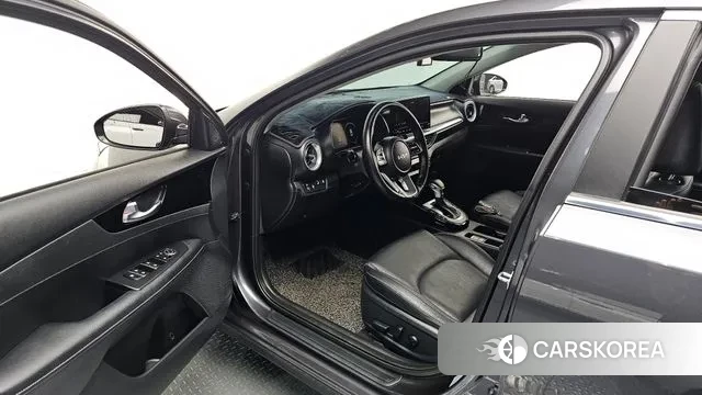 Kia The New K3 2nd generation 2021 Серый из Кореи, фото 2