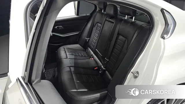 BMW 3 Series (G20) 2019 Белый из Кореи, фото 2