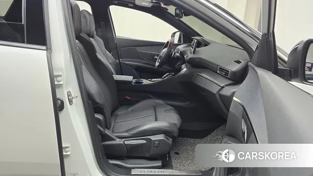 Peugeot 3008 second generation 2018 Белый из Кореи, фото 2