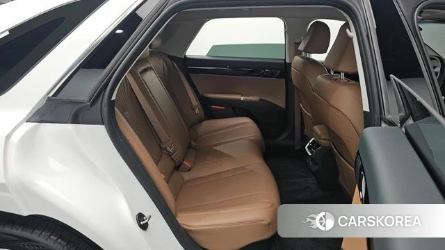 Hyundai Grandeur Hybrid (GN7) 2023 Белый из Кореи, фото 2