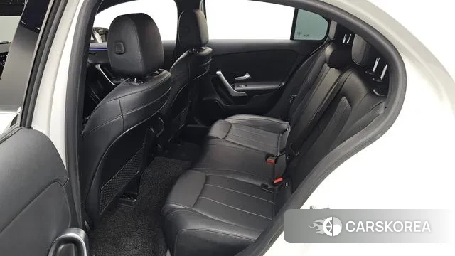 Mercedes-Benz A-Class W177 2021 Белый из Кореи, фото 2