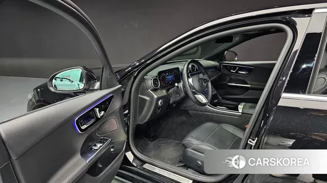 Mercedes-Benz C-Class W206 2024 Черный из Кореи, фото 2