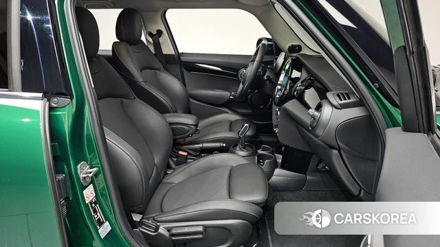 Mini Cooper 2022 Зеленый из Кореи, фото 2