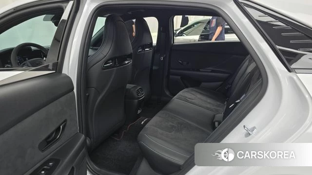 Hyundai The New Avante (CN7) 2024 Белый из Кореи, фото 2