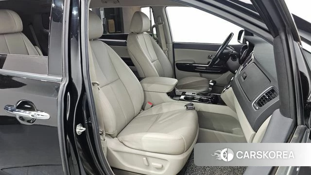 Kia The New Carnival 2019 Черный из Кореи, фото 2