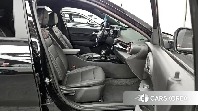 Chevrolet (GM Daewoo) Trax Crossover 2025 Черный из Кореи, фото 2