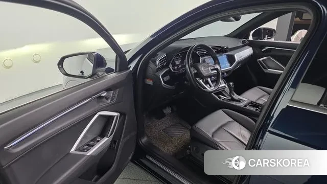 Audi Q3 (F3) 2020 Синий из Кореи, фото 2