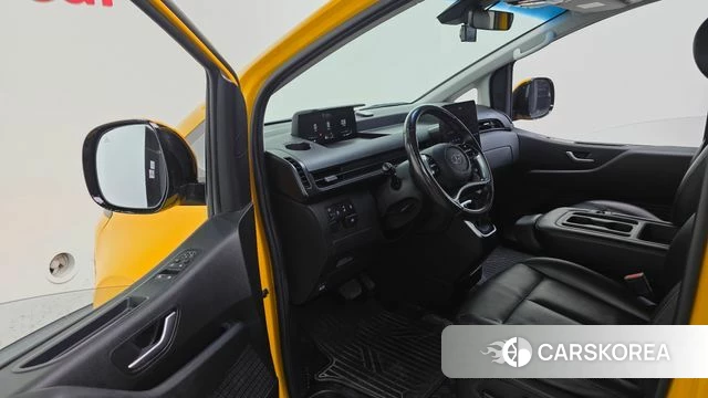 Hyundai Staria 2021 Желтый из Кореи, фото 2