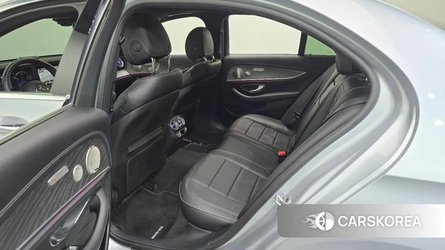 Mercedes-Benz E-Class W213 2022 Серебряный из Кореи, фото 2