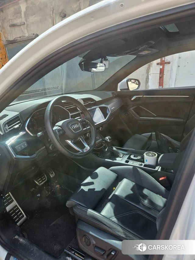 Audi Q3 (F3) 2022 Белый из Кореи, фото 2
