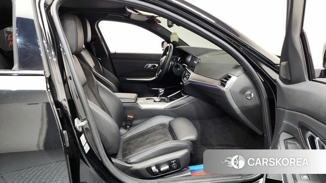 BMW 3 Series (G20) 2021 Черный из Кореи, фото 2