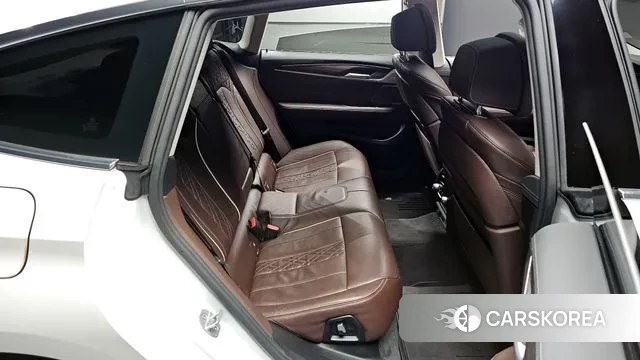 BMW 6 Series GT (G32) 2021 Белый из Кореи, фото 2