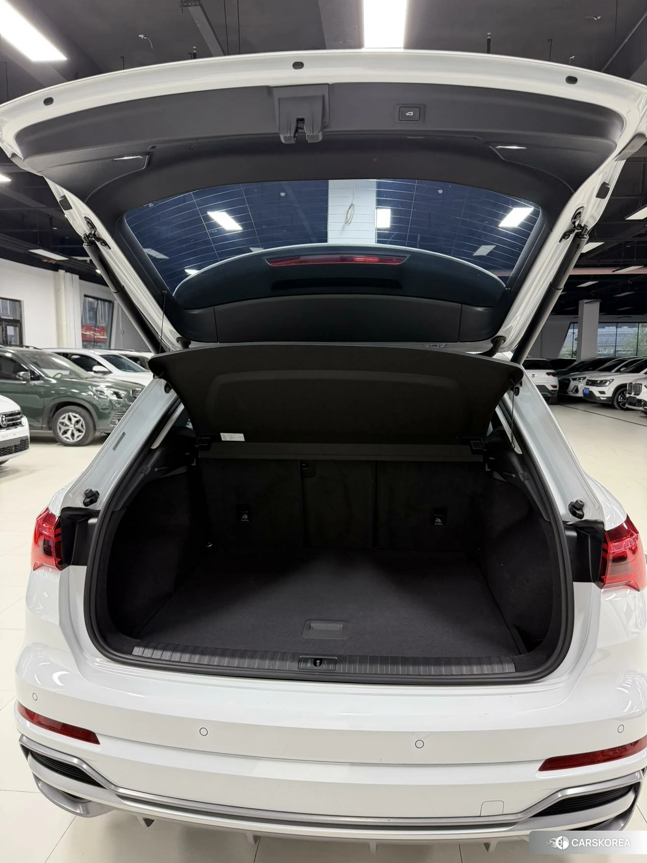 Audi Q3 2021 Белый из Китая, фото 2