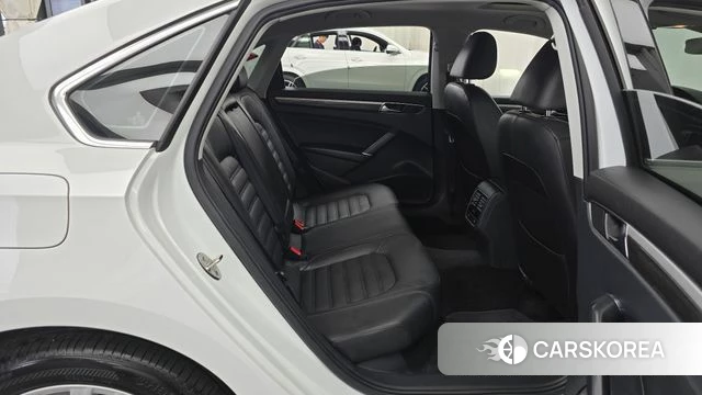 Volkswagen The New Passat 2018 Белый из Кореи, фото 2