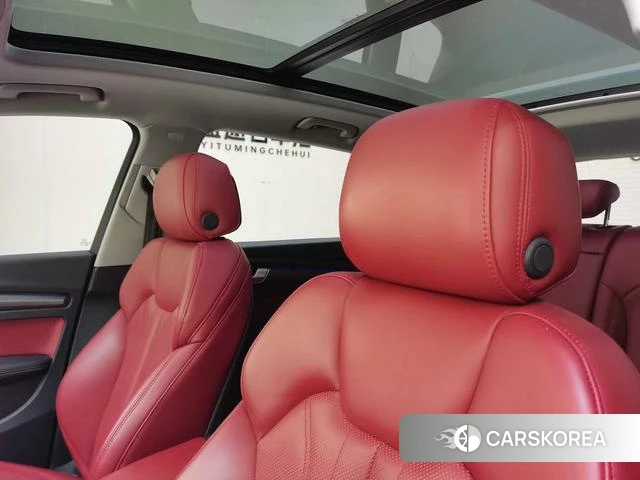 Audi Q5L 2022 Черный из Китая, фото 2