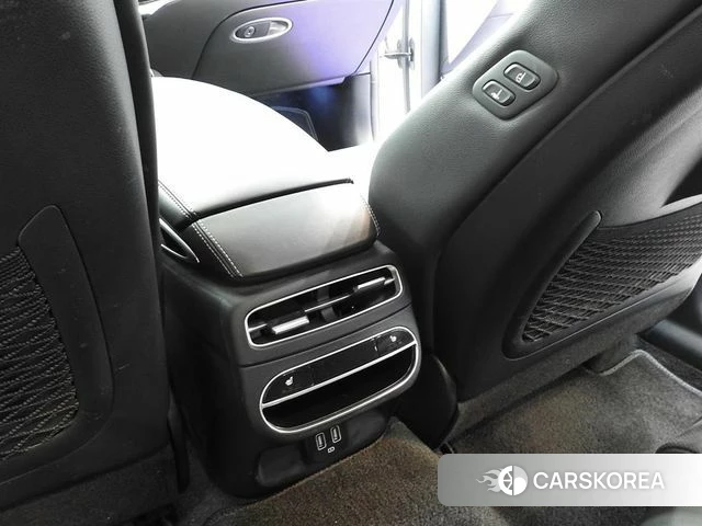 Genesis GV70 2021 Белый из Кореи, фото 2