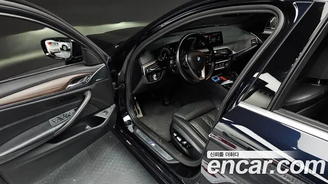 BMW 5 Series (G30) id 2687835 из Кореи 2