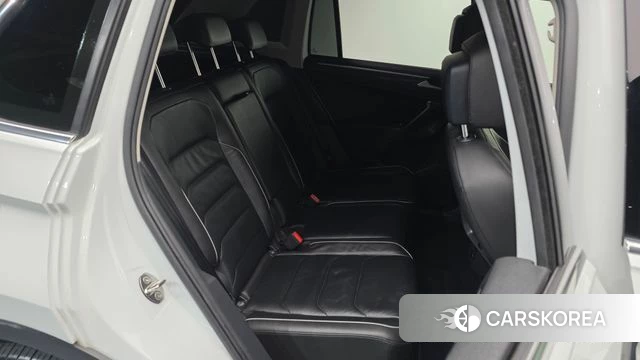 Volkswagen Tiguan second Generation 2020 Белый из Кореи, фото 2