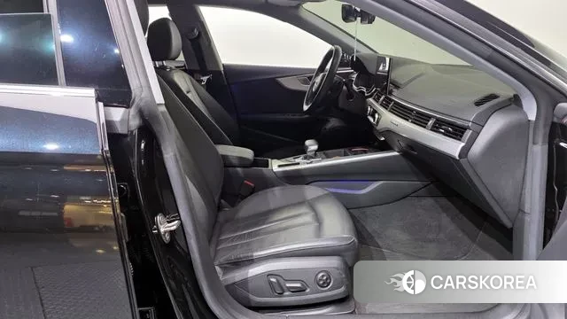 Audi A5 (F5) 2021 Черный из Кореи, фото 2