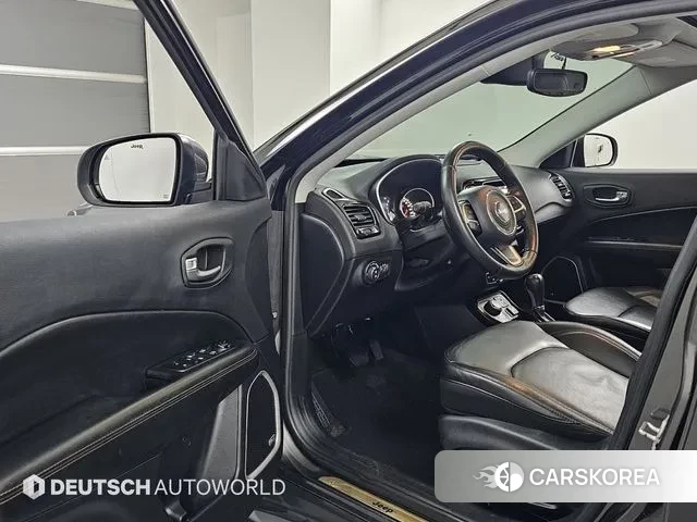 Jeep Compass 2nd Generation 2018 Серый из Кореи, фото 2
