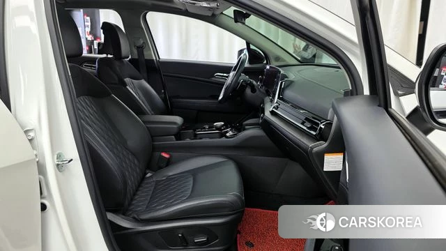 Kia Sportage 5th Generation Hybrid 2024 Белый из Кореи, фото 2